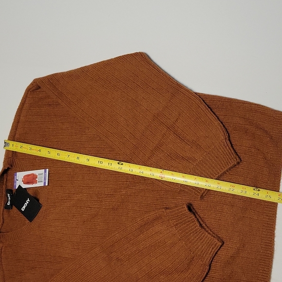 DKNY Cashmere Blend Jogger Set - Picture 4 of 16